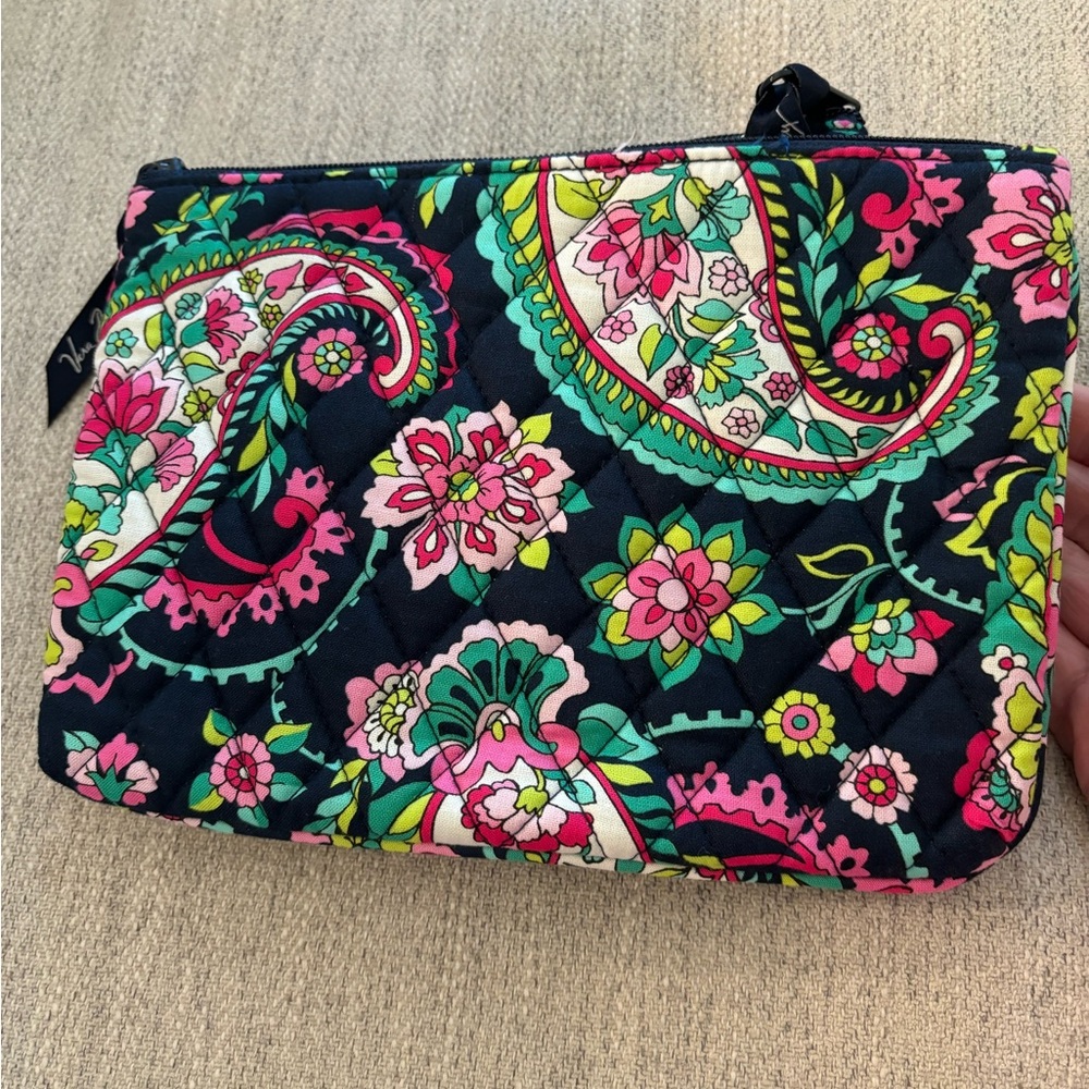 🩷🌸NWT Vera Bradley Set of 3 small/medium/large Pouches🩷🌸 - Picture 2 of 5